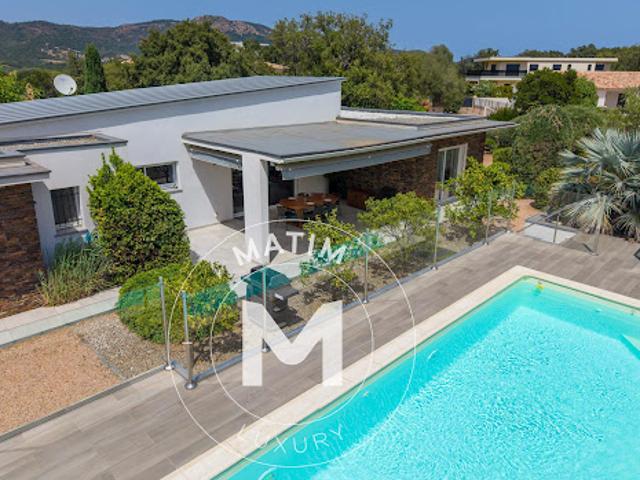 Villa avec piscine