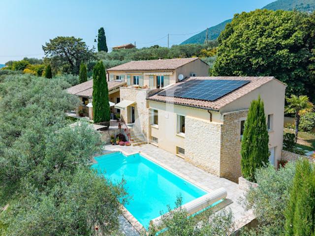 Villa avec piscine