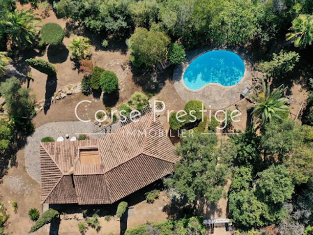 Villa avec piscine