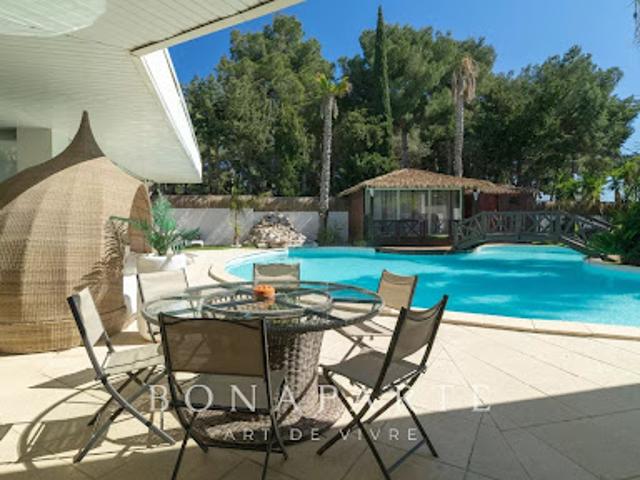 Villa avec piscine