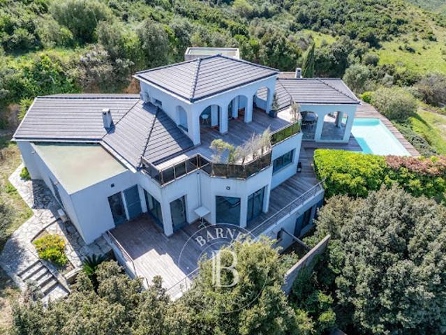 Villa avec piscine