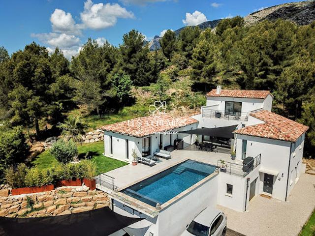 Villa avec piscine