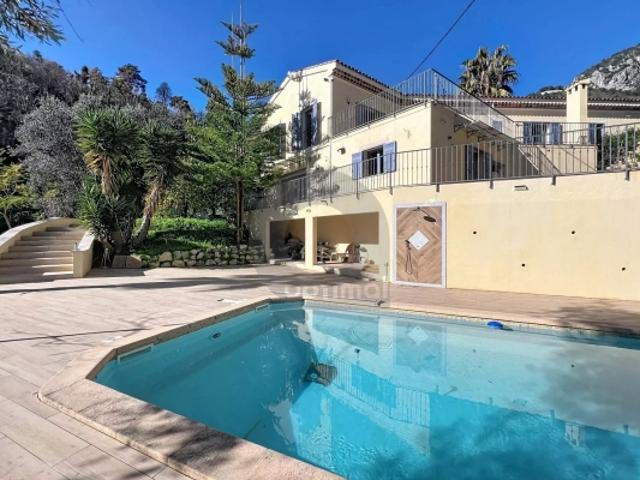 VILLA AVEC PISCINE