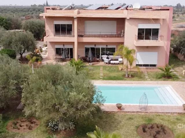 Villa avec piscine