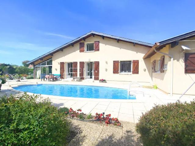 Villa avec piscine
