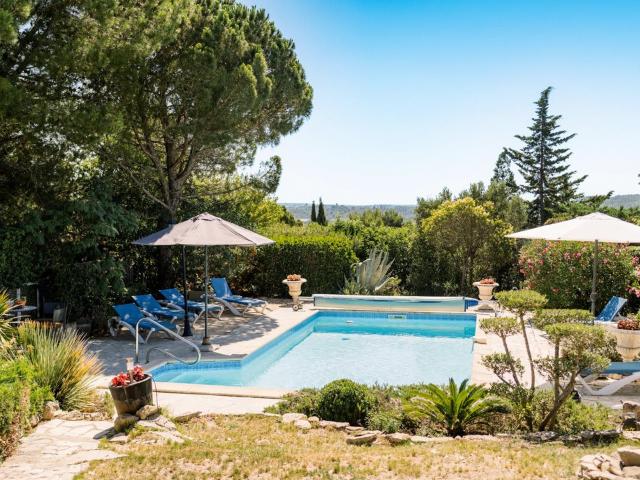Villa avec piscine chauffée dans un cadre calme et naturel 90m² Pouzols Minervois