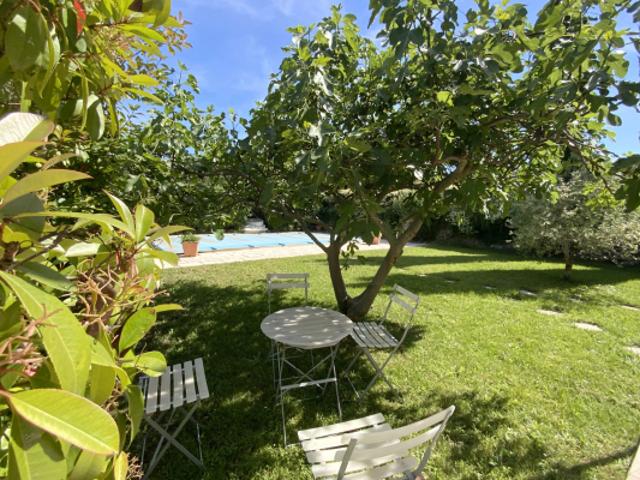 Villa avec piscine à 4 km d' Uzès