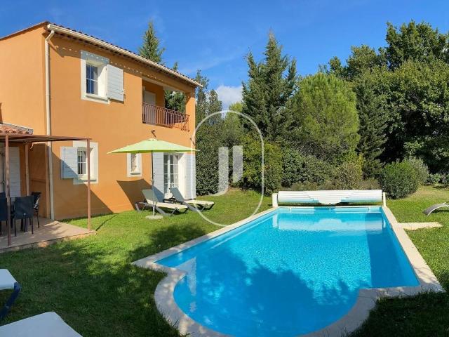 Villa avec piscine à vendre à Saint Saturnin les Apt 157m² Saint Saturnin lès Apt