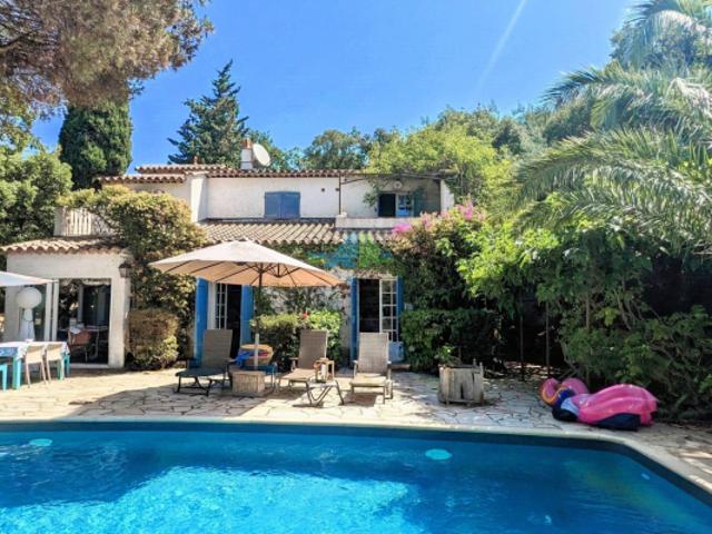 Villa avec piscine à vendre Les ISSAMBRES