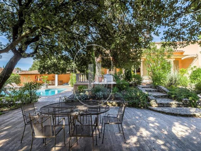 Villa avec piscine à vendre l'Isle sur la Sorgue 224m² L'Isle sur la Sorgue