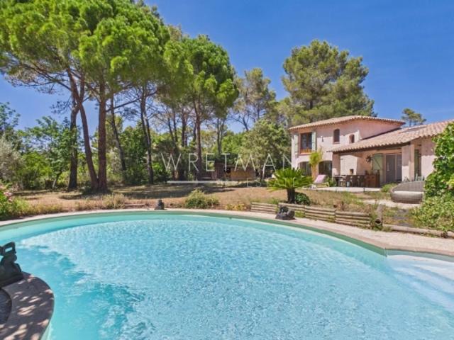 Villa avec piscine au calme Fayence