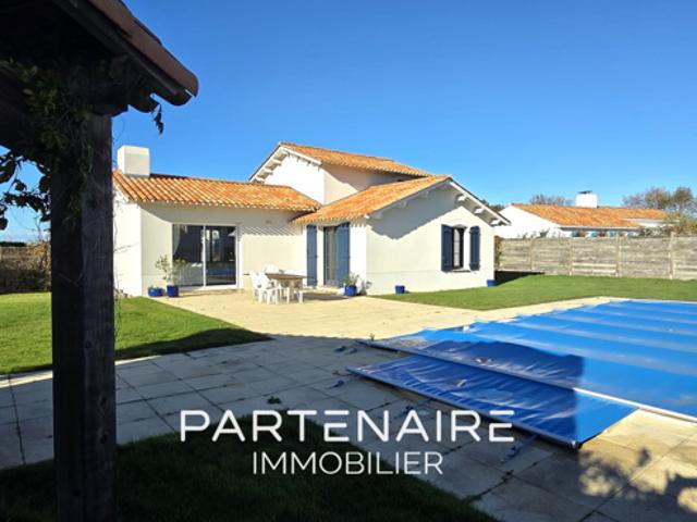 VILLA AVEC PISCINE AU GOLF DU PAYS DE SAINT GILLES CROIX DE