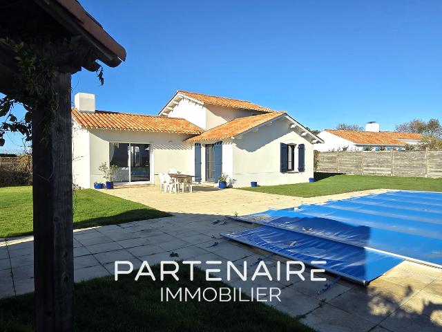 VILLA AVEC PISCINE AU GOLF DU PAYS DE SAINT GILLES CROIX DE VIE