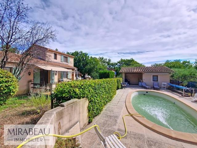 Villa avec piscine en campagne