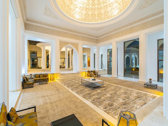 Villa avec piscine en bord de mer