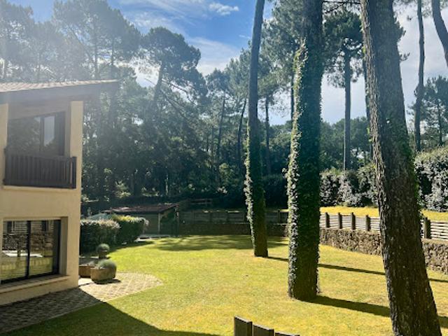 Villa avec piscine en bord de mer