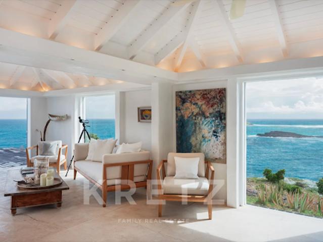 Villa avec piscine en bord de mer