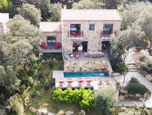 Villa avec Piscine en Bord de mer
