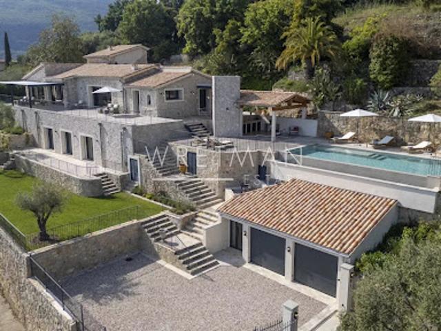 Villa avec piscine en bord de mer