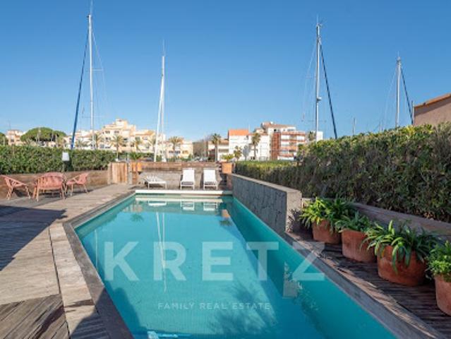 Villa avec piscine en bord de mer
