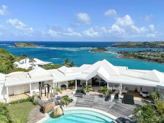 Villa avec piscine en bord de mer