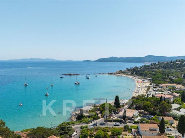Villa avec piscine en bord de mer