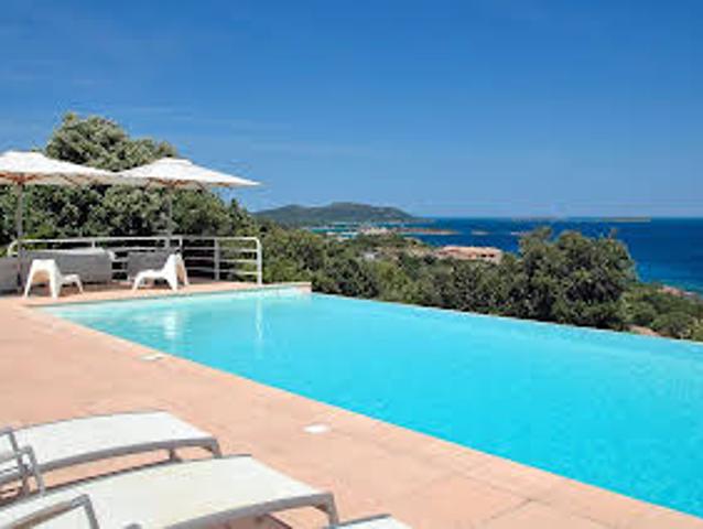 Villa avec Piscine en Bord de mer