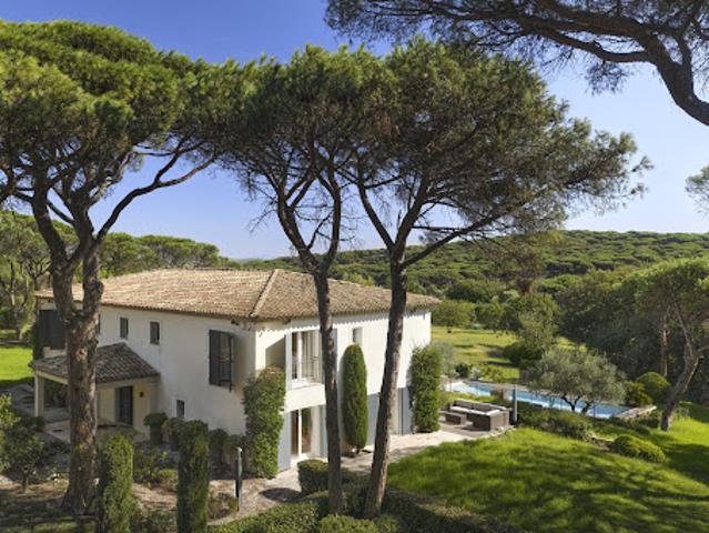 Villa avec piscine en bord de mer