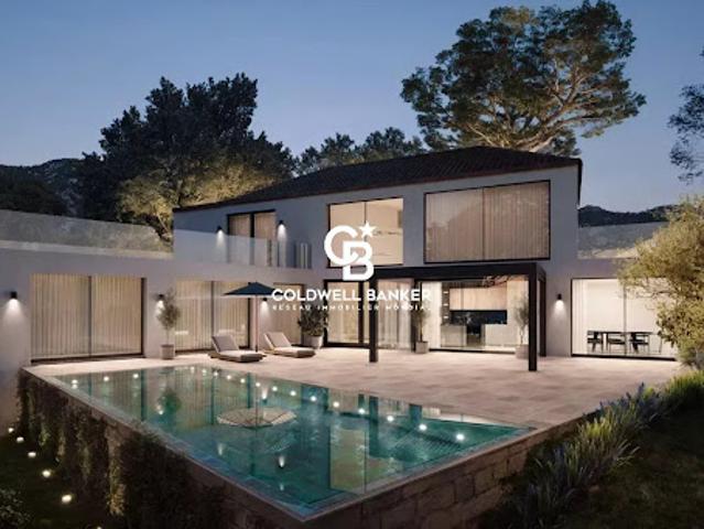 Villa avec piscine en bord de mer
