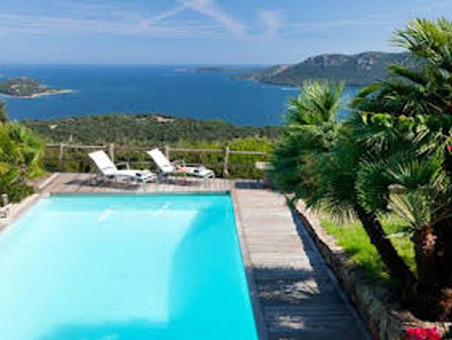 Villa avec Piscine en Bord de mer