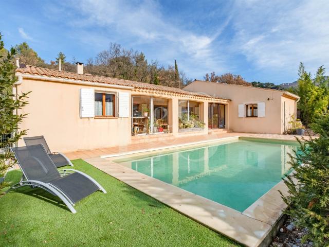 Villa avec piscine en Drôme Provençale 160m² Buis les Baronnies
