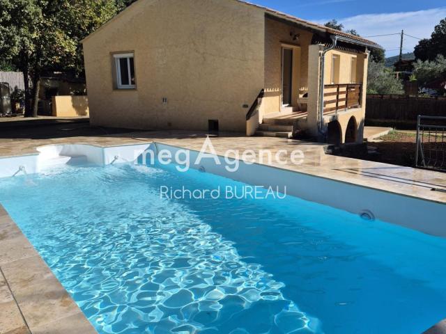Villa avec piscine et garage de 90 m²
