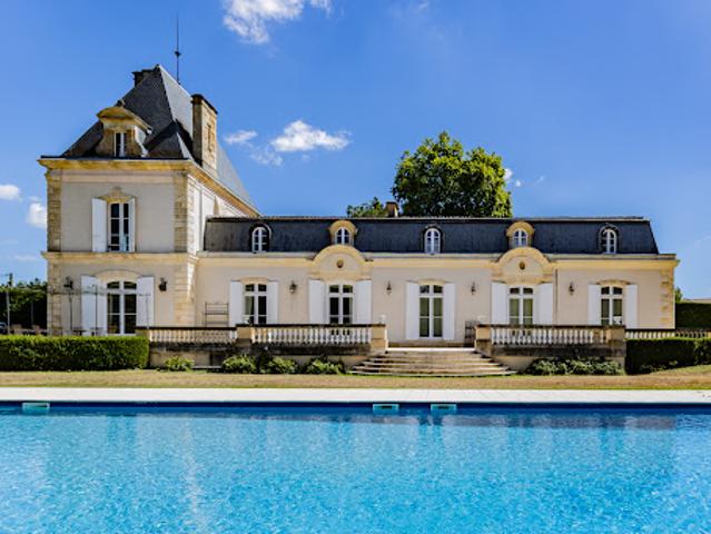 Villa avec piscine et jardin