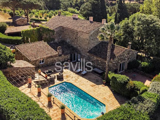 Villa avec piscine et jardin