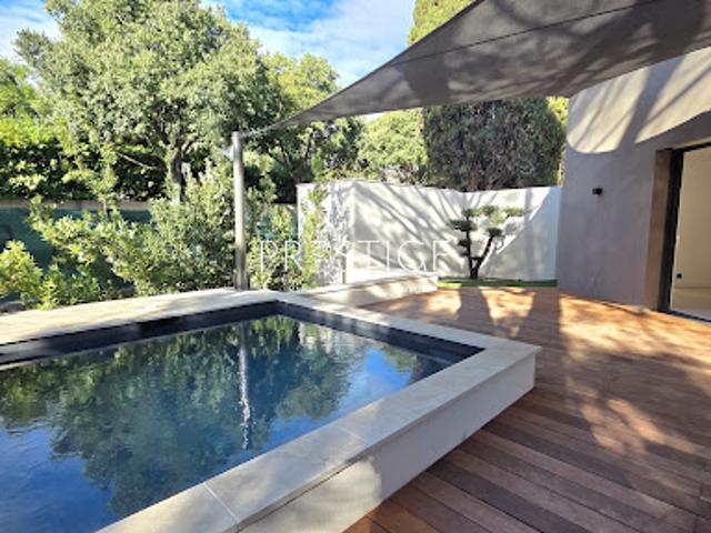 Villa avec piscine et jardin