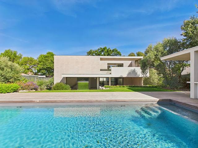 Villa avec piscine et jardin