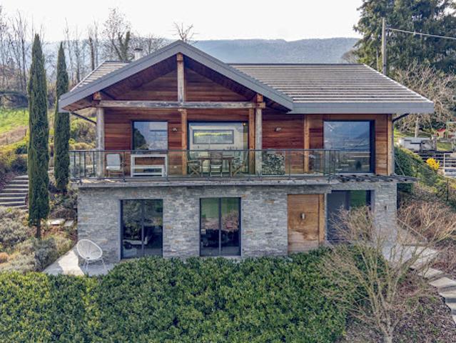Villa avec piscine et jardin