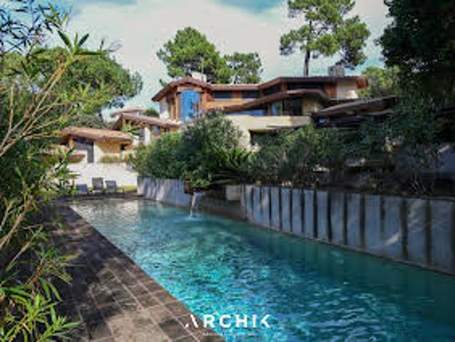 Villa avec Piscine et Jardin