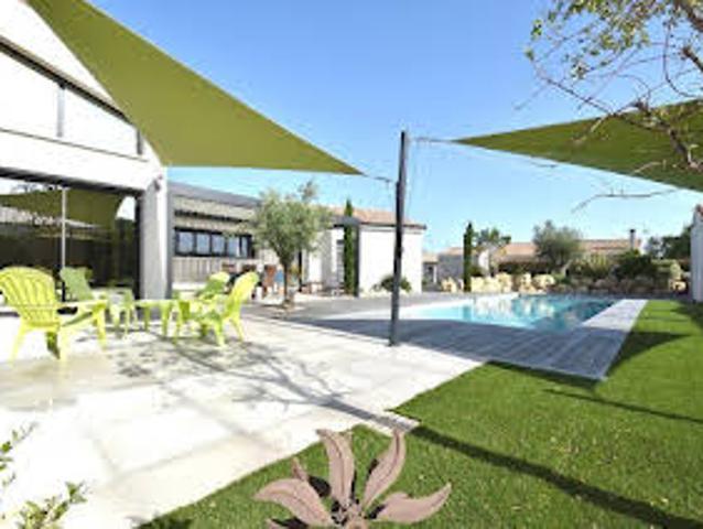 Villa avec Piscine et Jardin