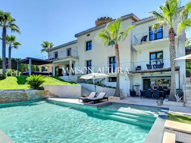 Villa avec piscine et jardin