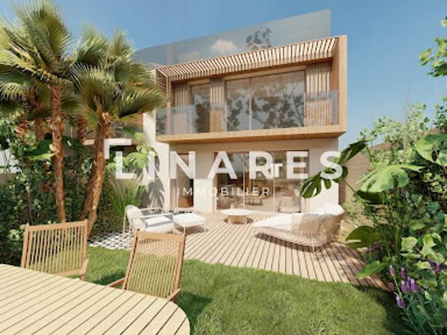 Villa avec piscine en bord de mer
