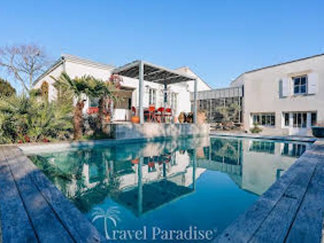 Villa avec Piscine et Jardin