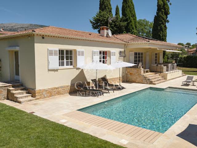 Villa avec piscine et jardin