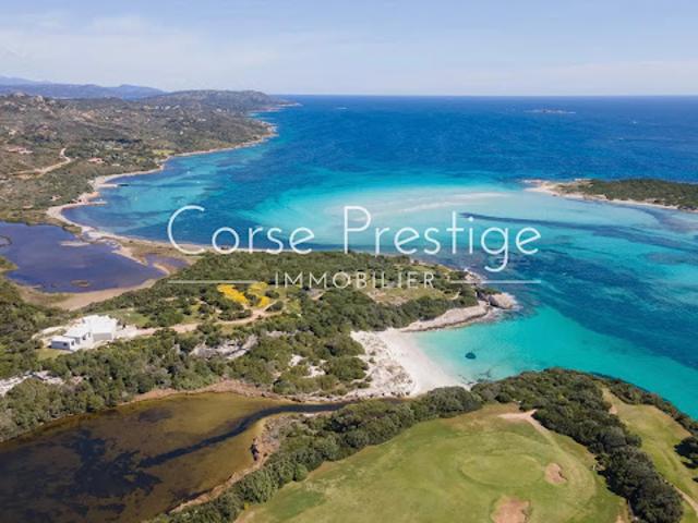 Propriété avec piscine en bord de mer