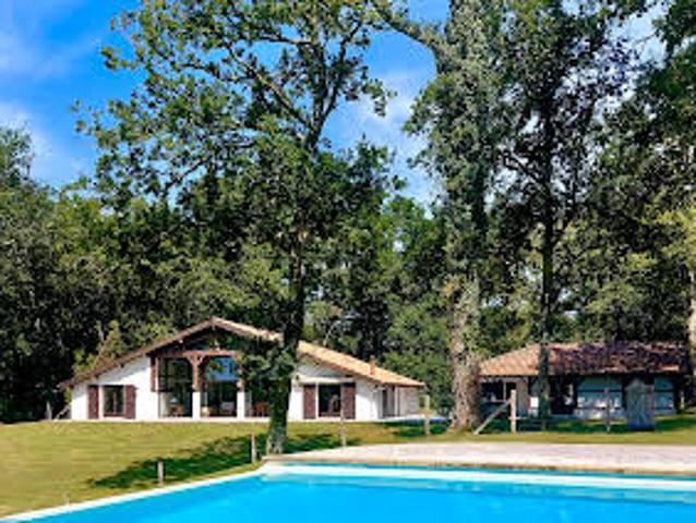 Villa avec Piscine et Jardin