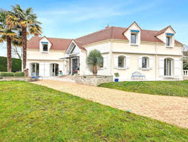 Villa avec Piscine et Jardin