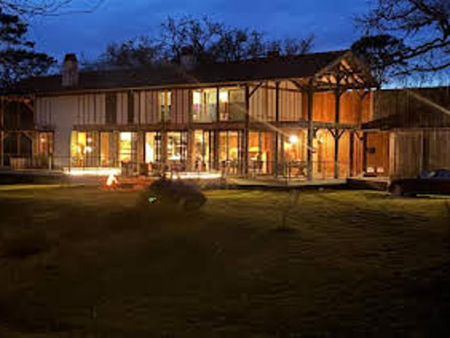 Villa avec piscine et jardin