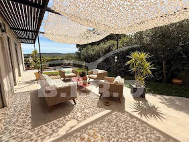 Villa avec Piscine et Jardin