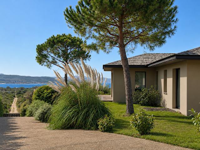 Villa avec piscine et jardin