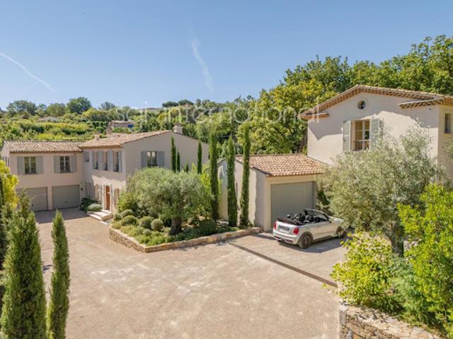 Villa avec piscine et jardin